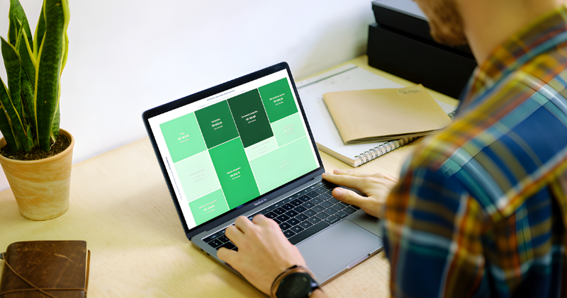 Dashboard digital mostrando análise detalhada de recência, frequência e valor de clientes para e-commerce 
