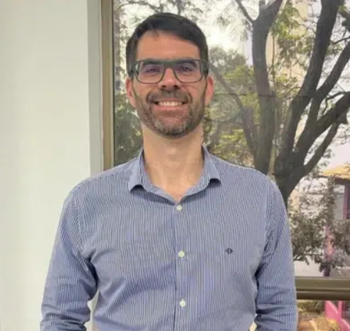 Foto de Dr. Fábio Buzatto